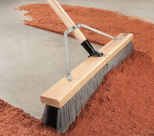 Oil-Based Sanded Floor Sweeping Compound, 50 lb
